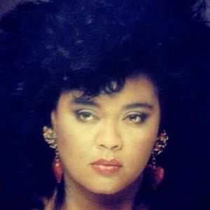 Meet your Posher, Monique